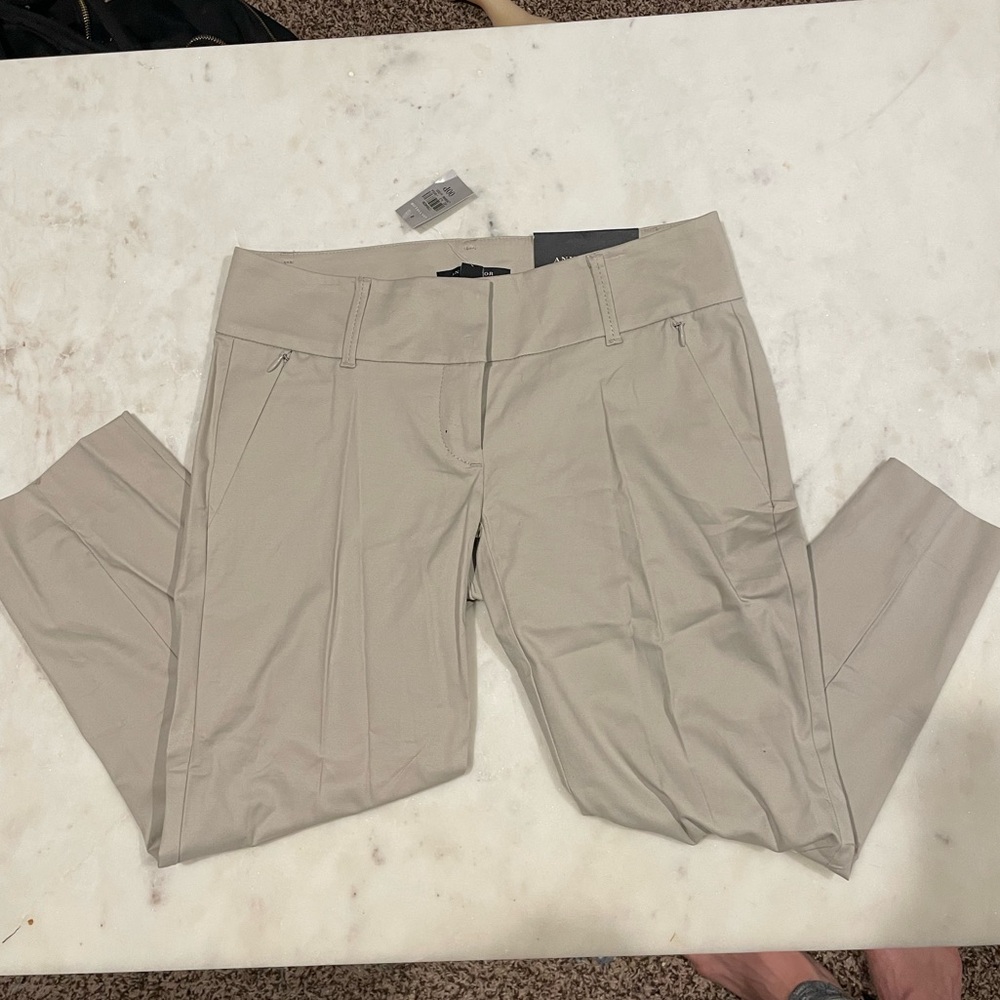 NWT Ann Taylor “Modern” cropped trousers